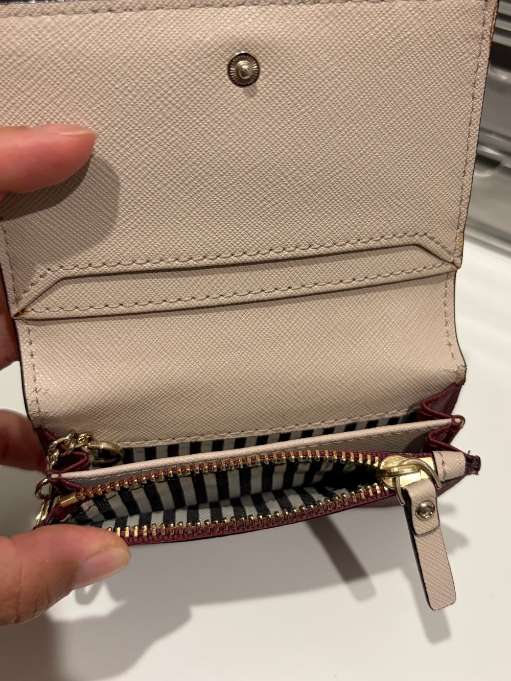 kate spade Blush Pebbled Leather Card Holder with Gold Logo - Picture 2 of 6